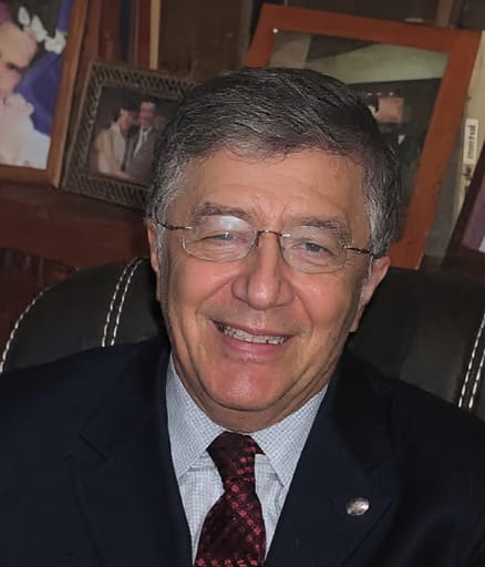 Enrique Macias