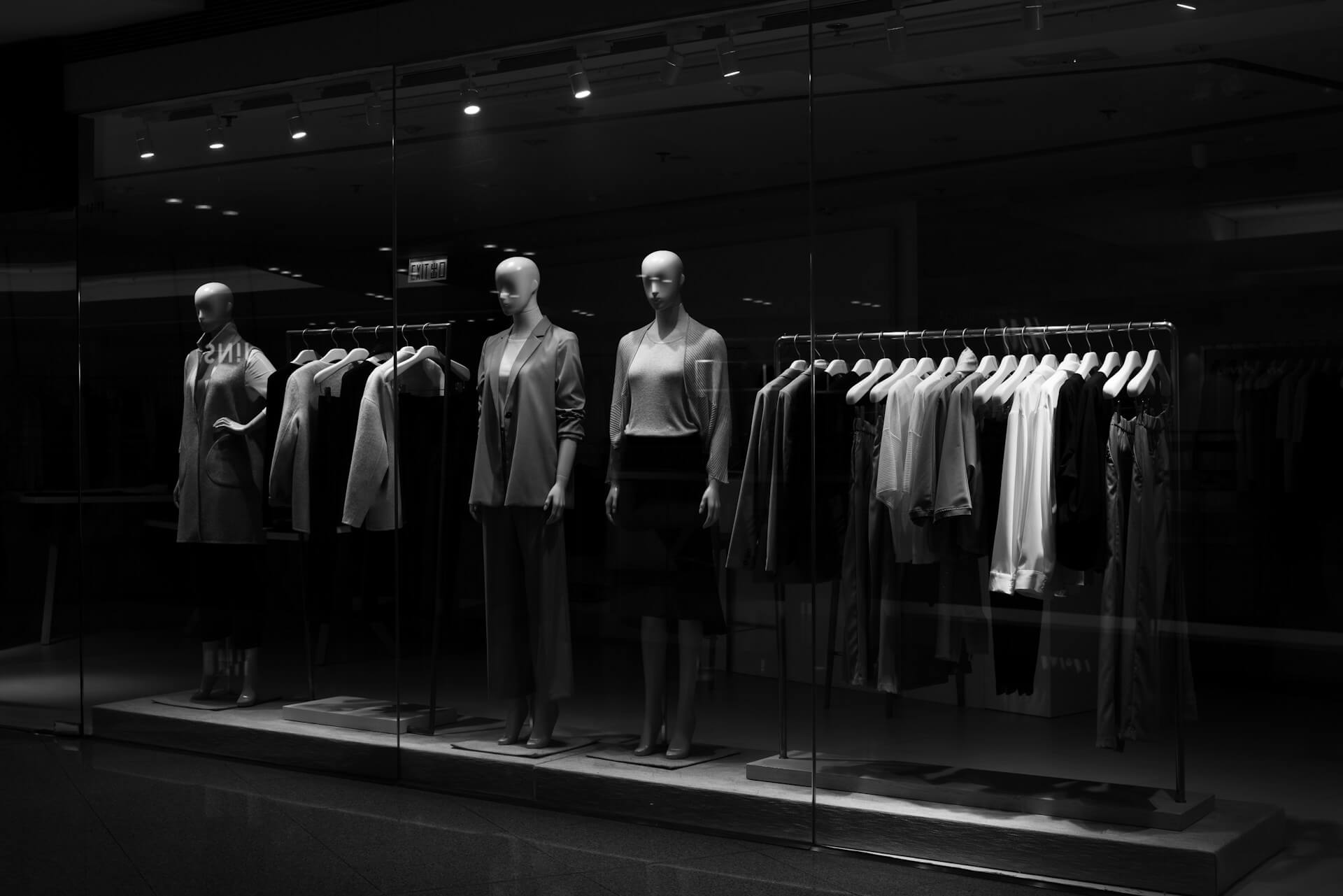 Future Fashion Trends: Tech, Sustainability & Streetwear's Rise